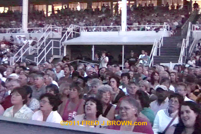 crowd2.jpg